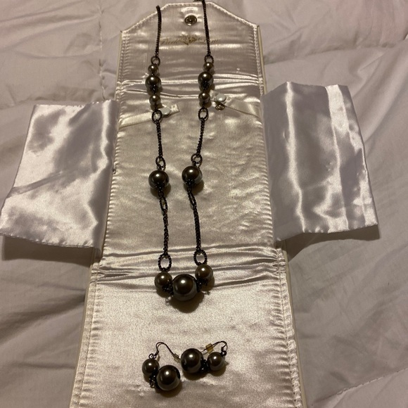 Black and silver ball necklace and earrings. - Picture 1 of 5